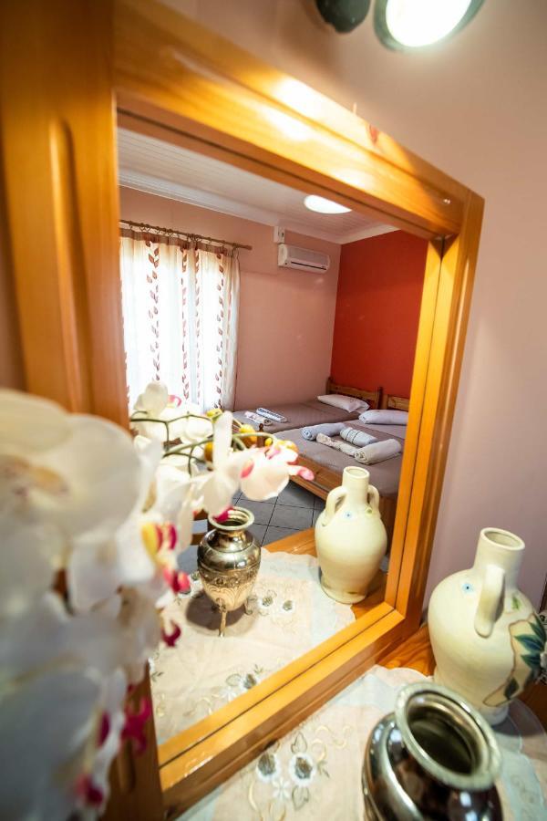 Efthalia Apartments & Studios ニドリ エクステリア 写真